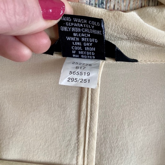 BODY BY VICTORIAS SECRET 100% SILK BLAZER SILK OVERSIZED BLAZER SUIT JACKET 6 - Picture 14 of 16